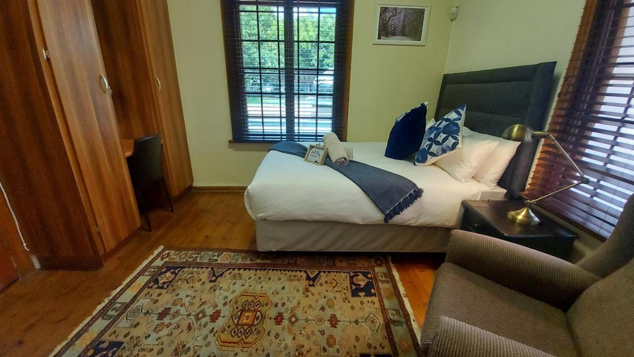The Oak Potch Guesthouse Potchefstroom Exterior foto